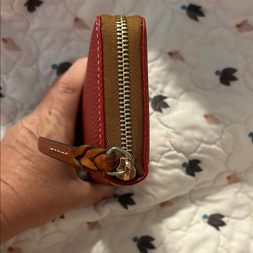 Dooney & Bourke Red Pebbled Leather Medium Zip Wallet with Gold Plaque - Picture 5 of 7